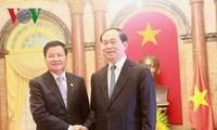 Президент СРВ Чан Дай Куанг принял премьера Лаоса Тхонглуна Сисулита